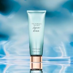 NWT Victoria’s Secret Aqua Kiss